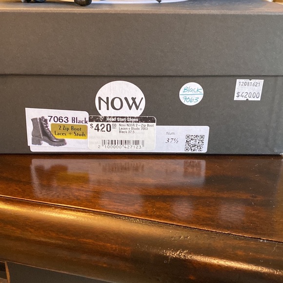 Black lug sole combat boots . Italian designer NOW. - Picture 4 of 5